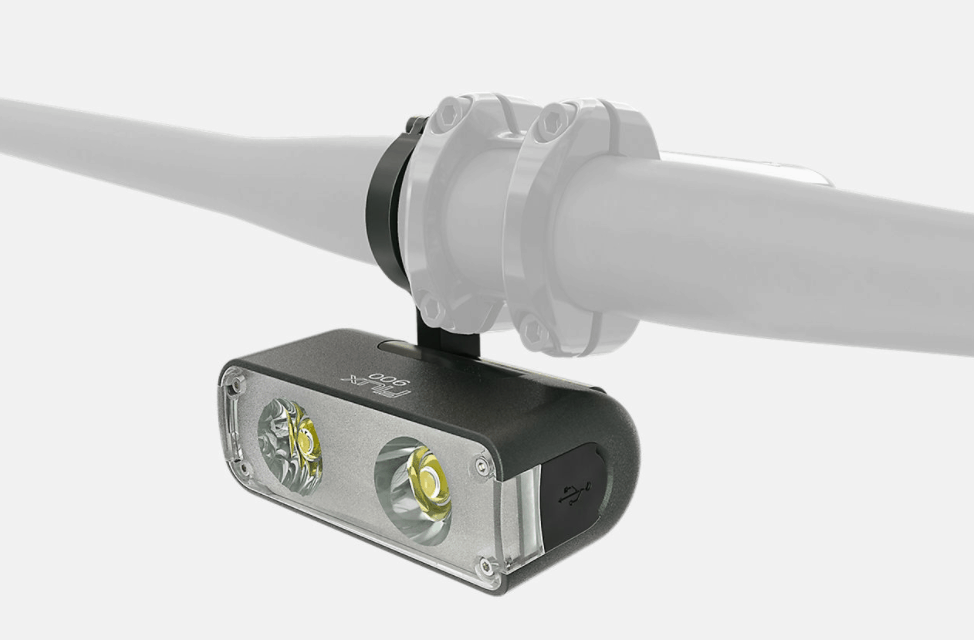 Flux™ 900 Headlight | Specialized